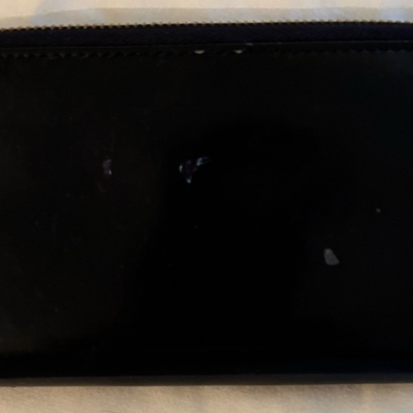 TORY BURCH Black Logo Wallet. Some light rubbing on back - Picture 3 of 6
